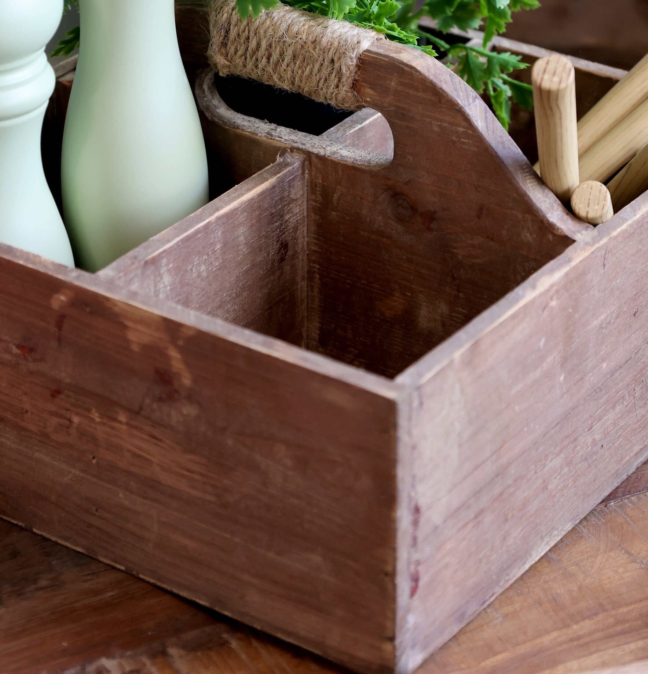 Trälåda 4-Fack Natur Chic Antique Förvaringslådor och korgar Boxar Förvaringsboxar Porslinsboxar Trälådor Smyckesboxar i porslin Förvaringsbrickor