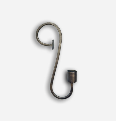 Bild av elegant ljuskrok i antik svart metallfinish