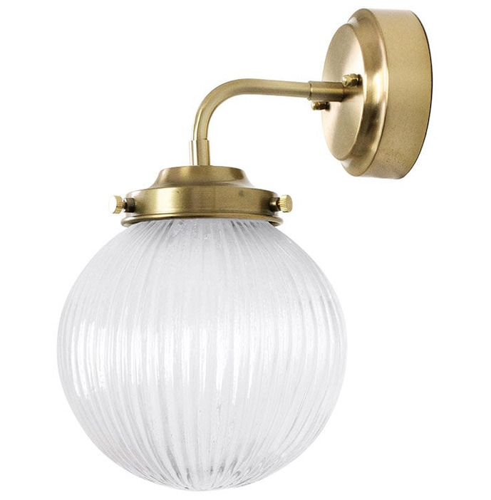 Badrumslampa Vägg Eivor Mässing/Klar Strömshaga Lampor Taklampor Golvlampor Bordslampor LED-lampor Ledlampor Fönsterlampor Ljusslingor för dekoration