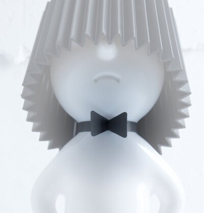 Fluga till Mr.P One Man Shy från Propaganda med grå hatt