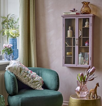 Bild av ett harmoniskt rum med stil och personlighet