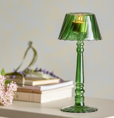 Bild av elegant grön ljusstake för värmeljus i glas