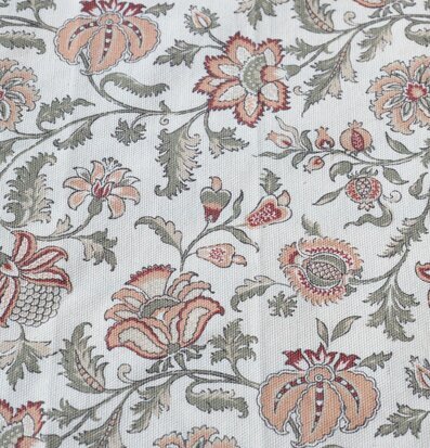 Bild av bordsduk med intrikat blomsterprint och harmoni