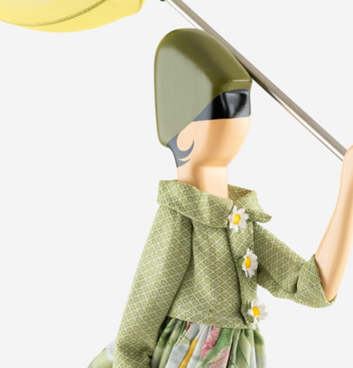 Bild av unik bordslampa med stiliserad figurdesign