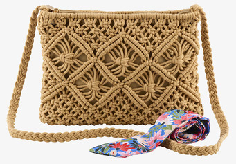 Bild av makramé axelremsväska med handgjord design
