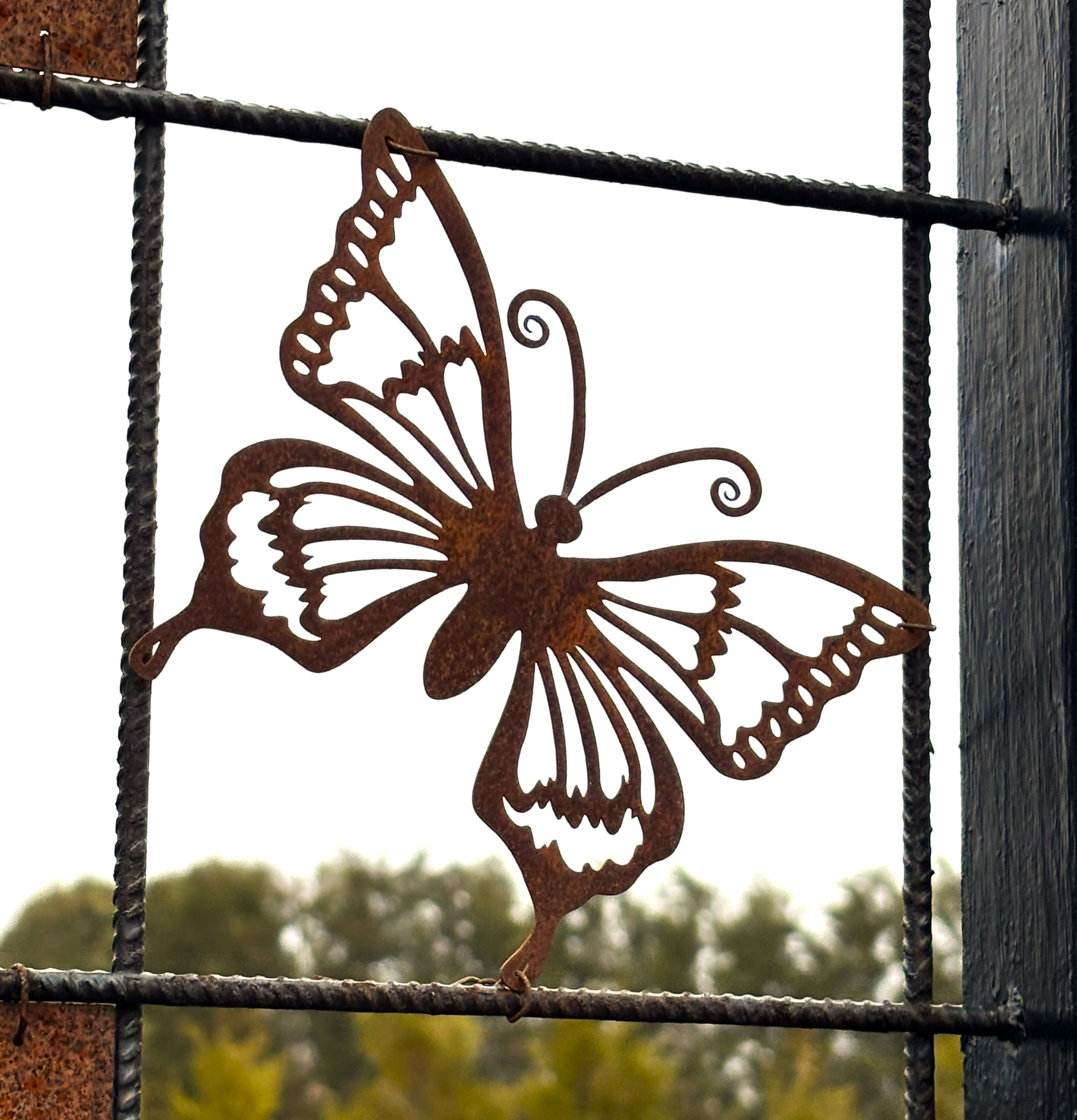 Figur Fjäril till armeringsnät med ståltråd Lind Decoration Utomhusskyltar Skyltar för utomhusbruk