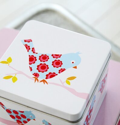 Liten box - Vit med fågel från Blafre, kvadratisk och vit