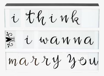 Letter Set Script från A Little Lovely Company på vit bakgrund