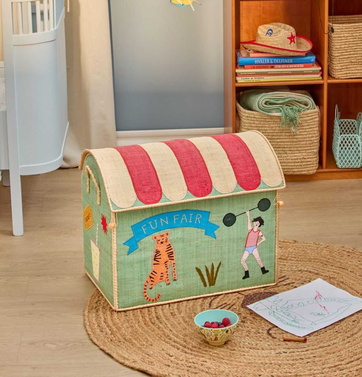 Förvaringshus Fun Fair Theme Blue Rice Förvaringslådor och korgar Boxar Förvaringsboxar Porslinsboxar Trälådor Smyckesboxar i porslin