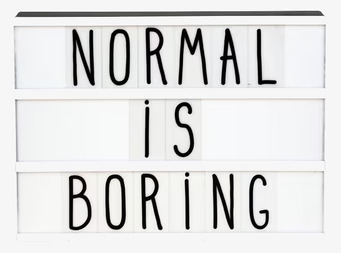 Letter Set Hand Drawn från A Little Lovely Company i vit ram