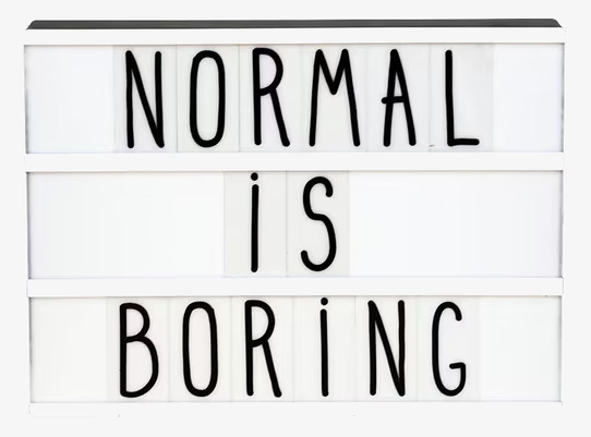 Letter Set Hand Drawn från A Little Lovely Company i vit ram