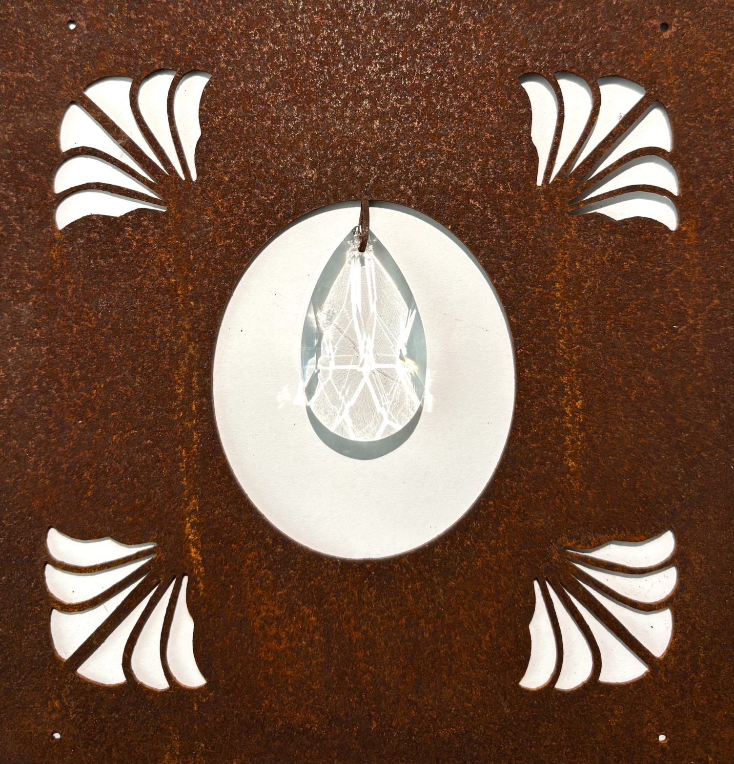 Skylt Snäcka med glasdroppe (armeringsnät) Lind Decoration Utomhusskyltar Skyltar för utomhusbruk