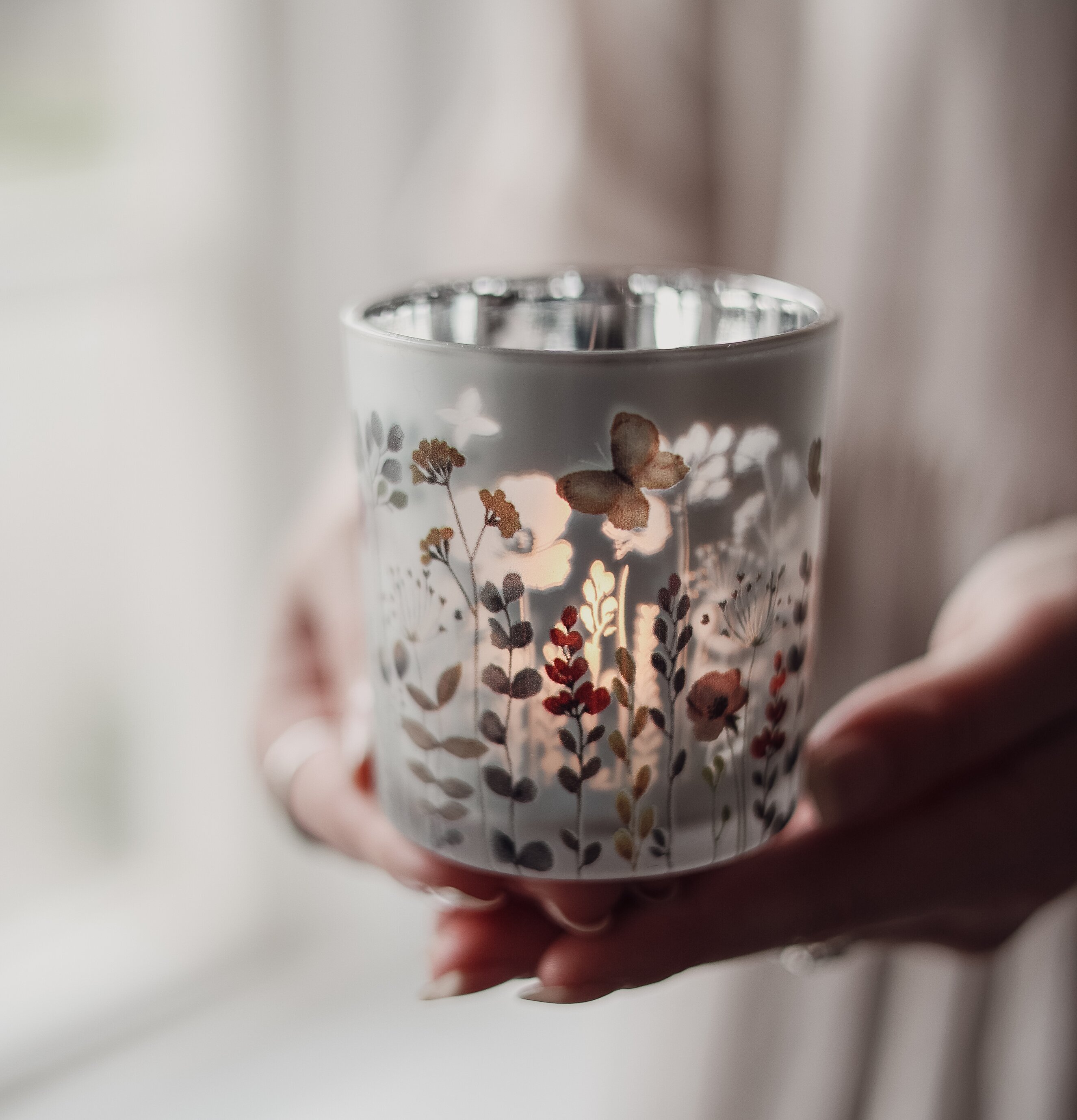 Lykta Summer Breeze 7x8cm Majas Cottage Lyktor Endless Light Ljuslyktor