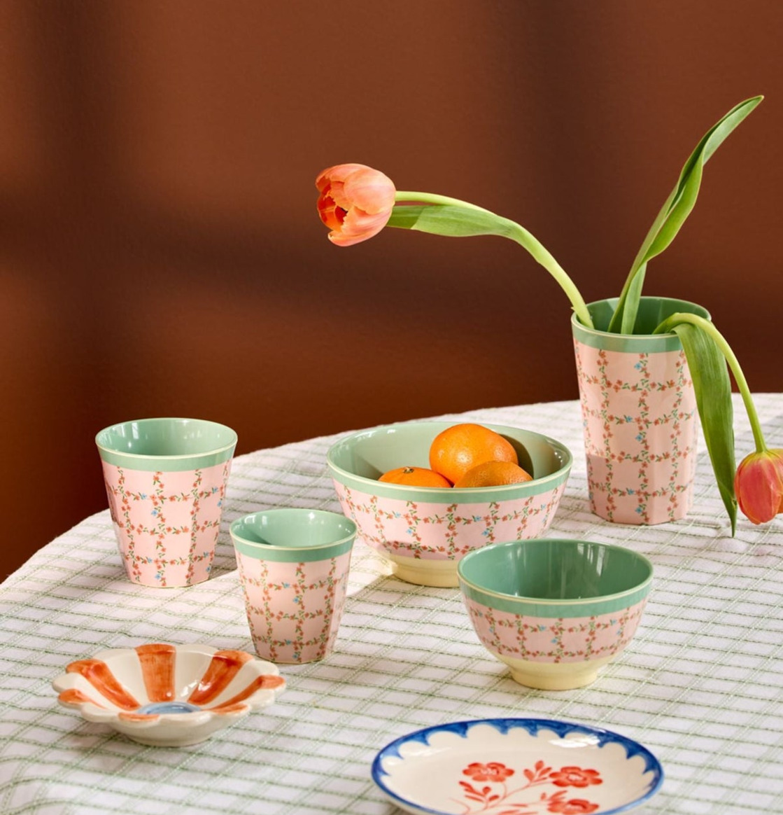 Mugg Latte Checkered Stencil Print Melaminmugg Liten Skål Rice Melaminmuggar Lattemuggar i melamin Melaminkoppar Skålar att