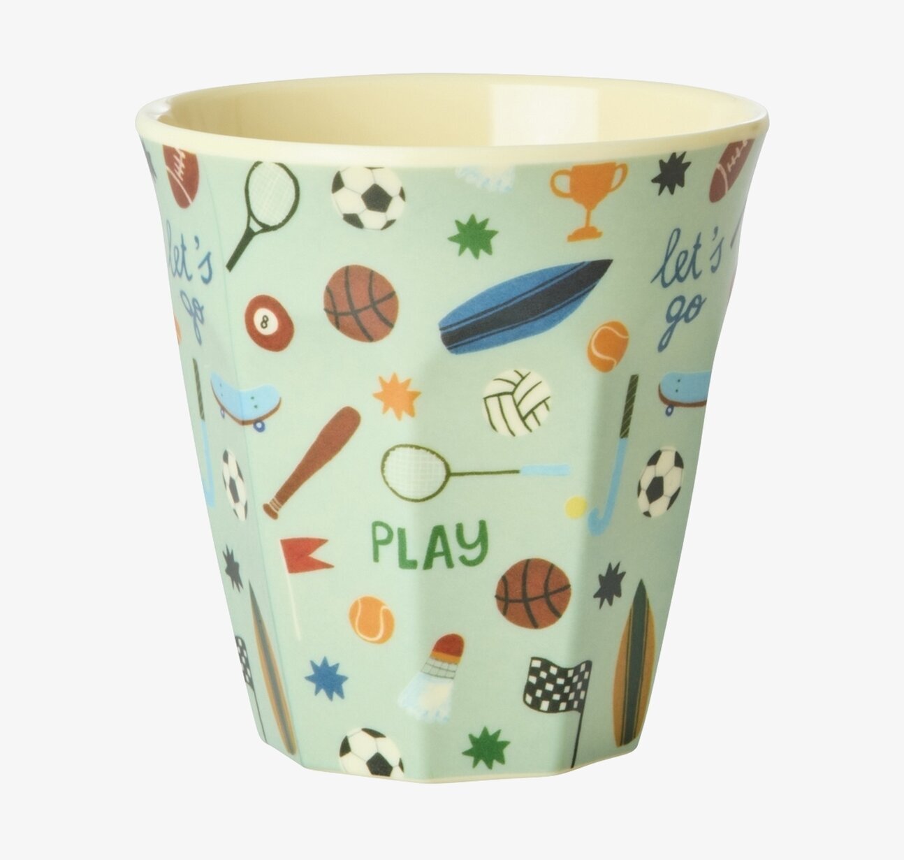 Bild av melaminmugg med sportmotiv och färgglad design