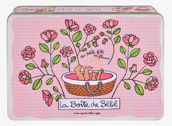 Plåtburk Babyprylar Rosa från Derriére la porte med blommor