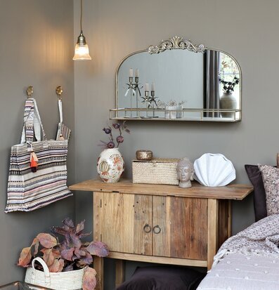 Bild: Stilrent och hemtrevligt hörn med harmonisk inredning