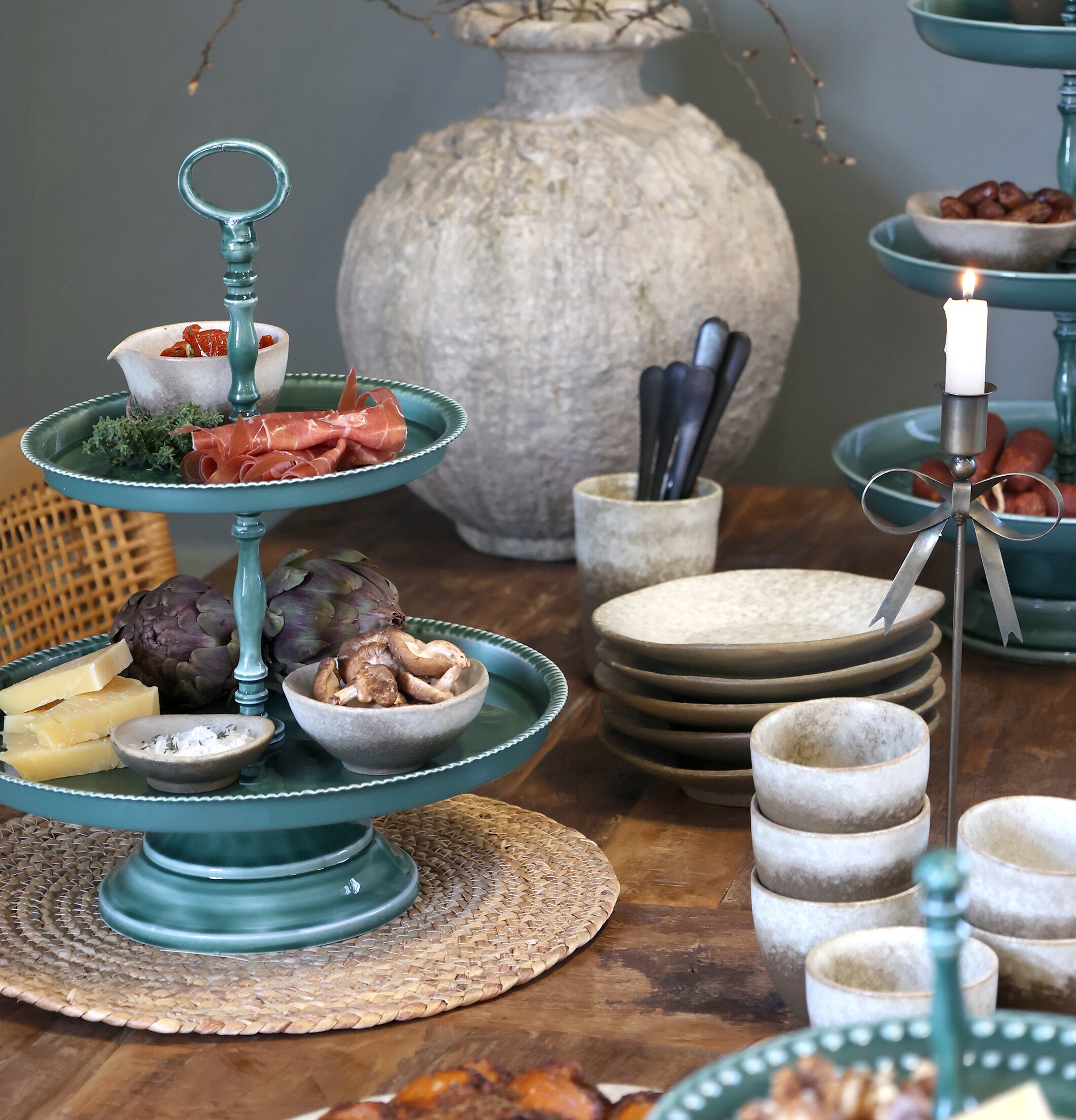 Våningsfat Grön Chic Antique Serveringsbrickor Brickset Serveringsfat