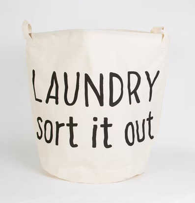 Tvättkorg Sort It Out från Sass & Belle mot vit bakgrund