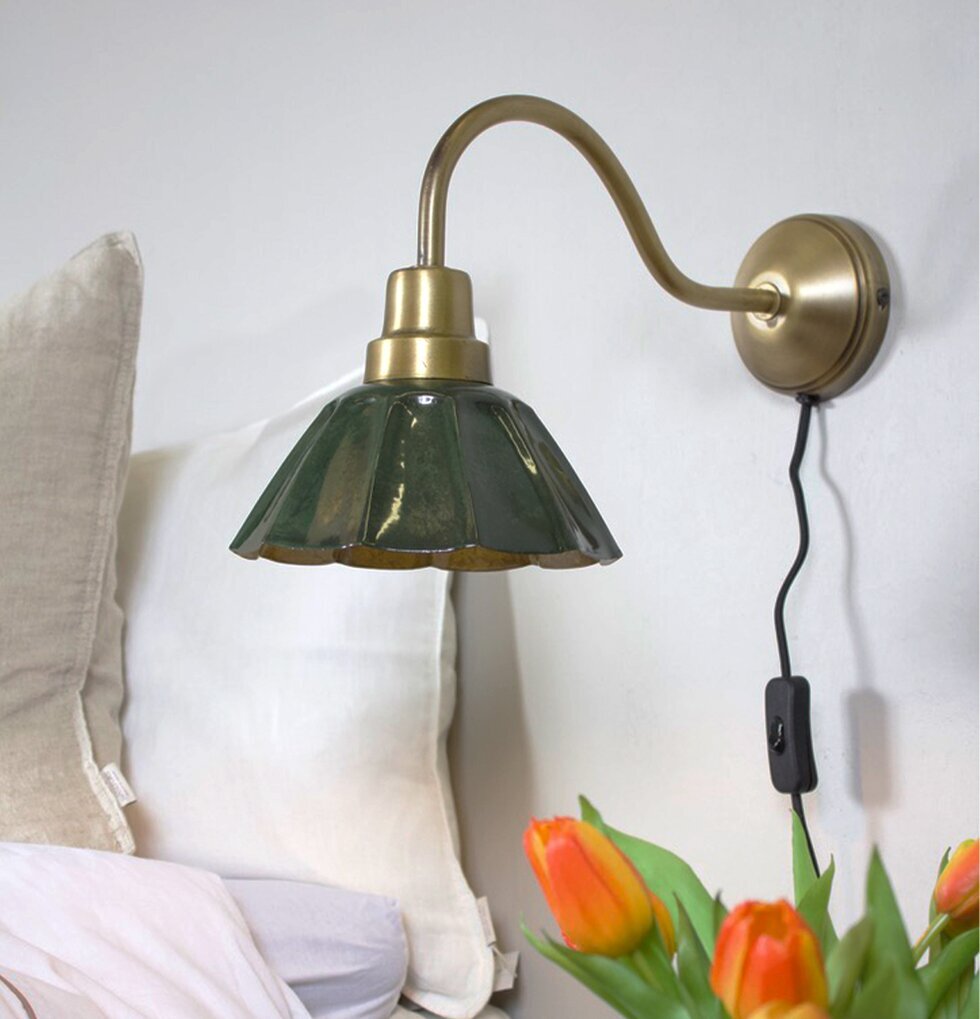 Ester Vägglampa Mörkgrön PR Home Lampor Taklampor Golvlampor Bordslampor LED-lampor Ledlampor Fönsterlampor Ljusslingor för dekoration