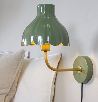 Wells Vägglampa Mossa/Guld PR Home Lampor Taklampor Golvlampor Bordslampor LED-lampor Ledlampor Fönsterlampor Ljusslingor för dekoration