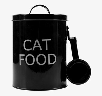 Bild på stilren plåtburk för kattmat med skopa