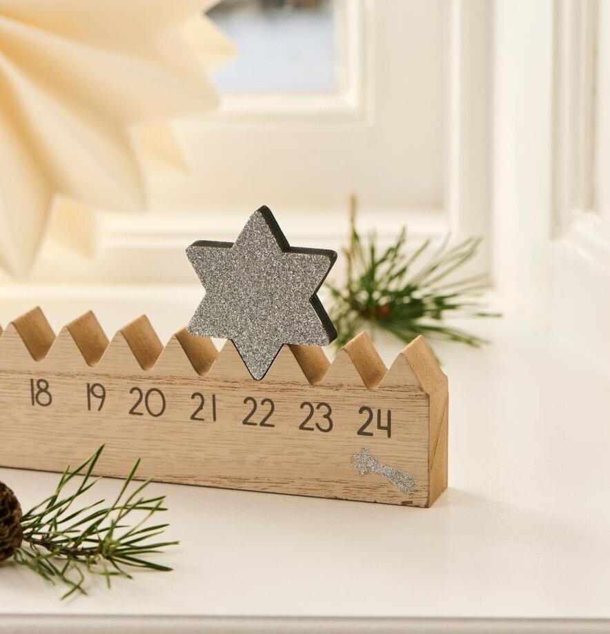 Julkalender 1-24 Stjärna IB Laursen Kalendrar Week Planner Veckoplanerare Evighetskalendrar School Agenda kalender Läsårskalender Skolkalender Övrig