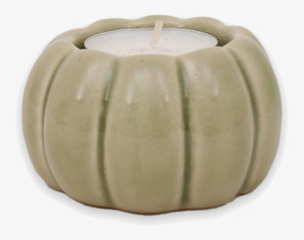 Bild av dekorativ salviagrön ljuslykta i pumpaformad keramik