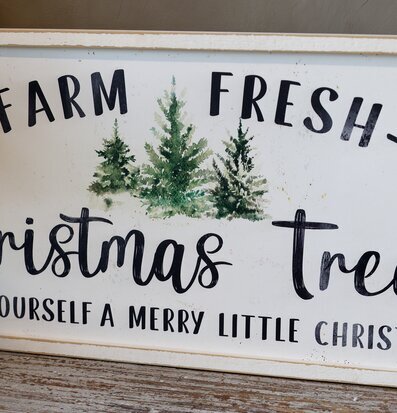 Träskylt - Christmas Trees Chic Antique Väggdekoration Väggskyltar Posters Affischer Plåttavlor Plåtskyltar Tavlor Kalenderhängare Väggtroféer Paper