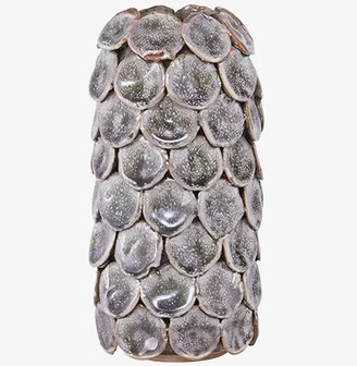 Vas Dot Grå från House Doctor med skivformade utsmyckningar