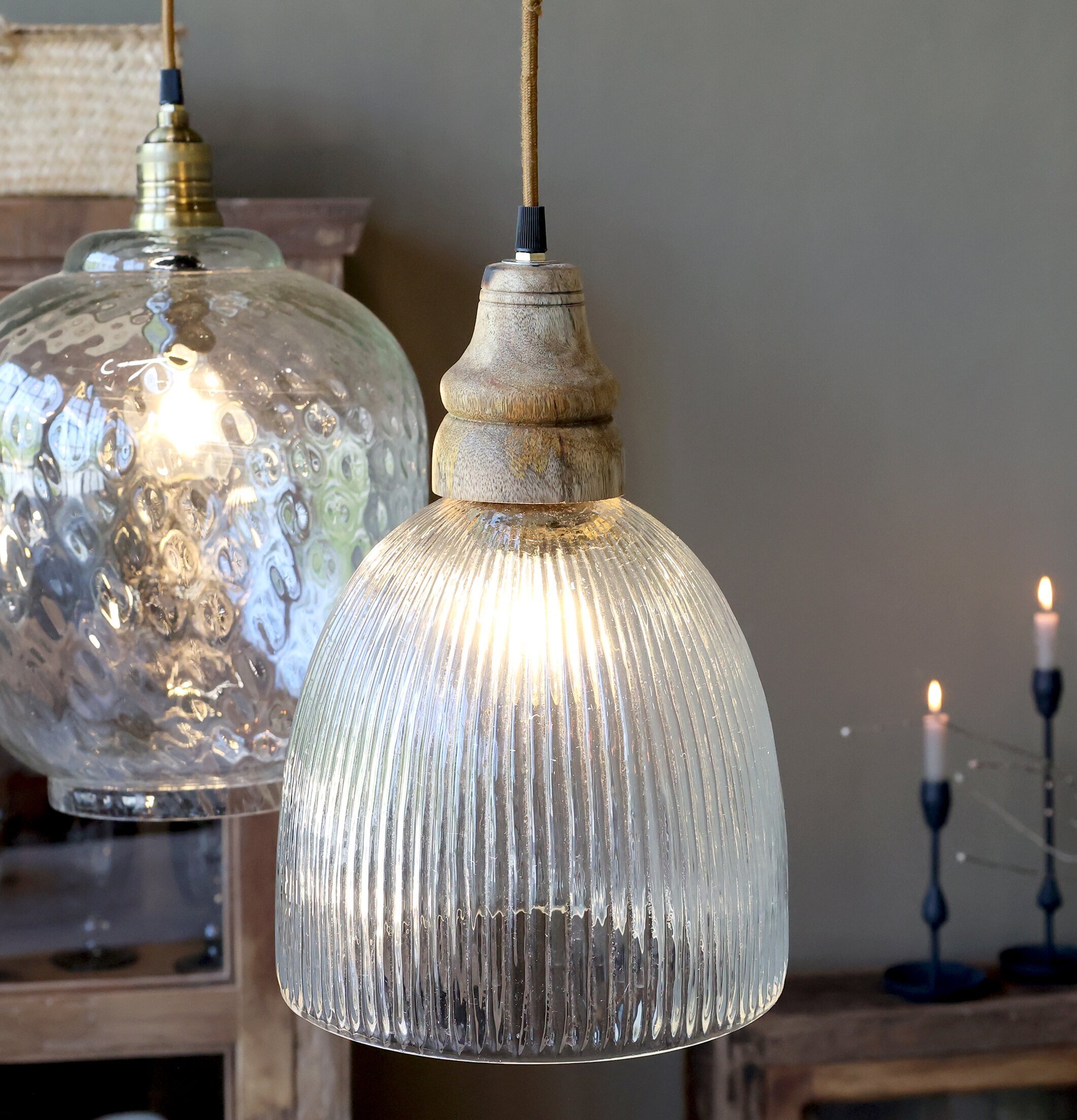 Lampa Räfflat Glas Med Trätopp Chic Antique Lampor Taklampor Golvlampor Bordslampor LED-lampor Ledlampor Fönsterlampor Ljusslingor för