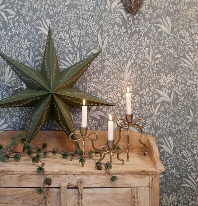 Ljusstake Rosett Antik Mässing Medium Liten Chic Antique Ljusstakar Adventsstakar Ljushållare Ljushyllor