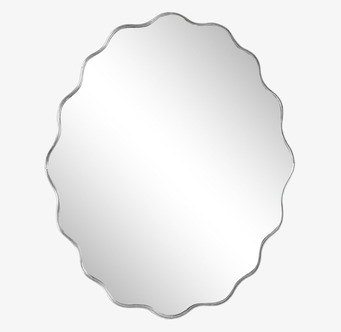 Bild av vågformad spegel i rostfritt stål mot vit bakgrund