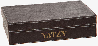 Bild på elegant konstläderbox för Yatzy med guldpräglad text