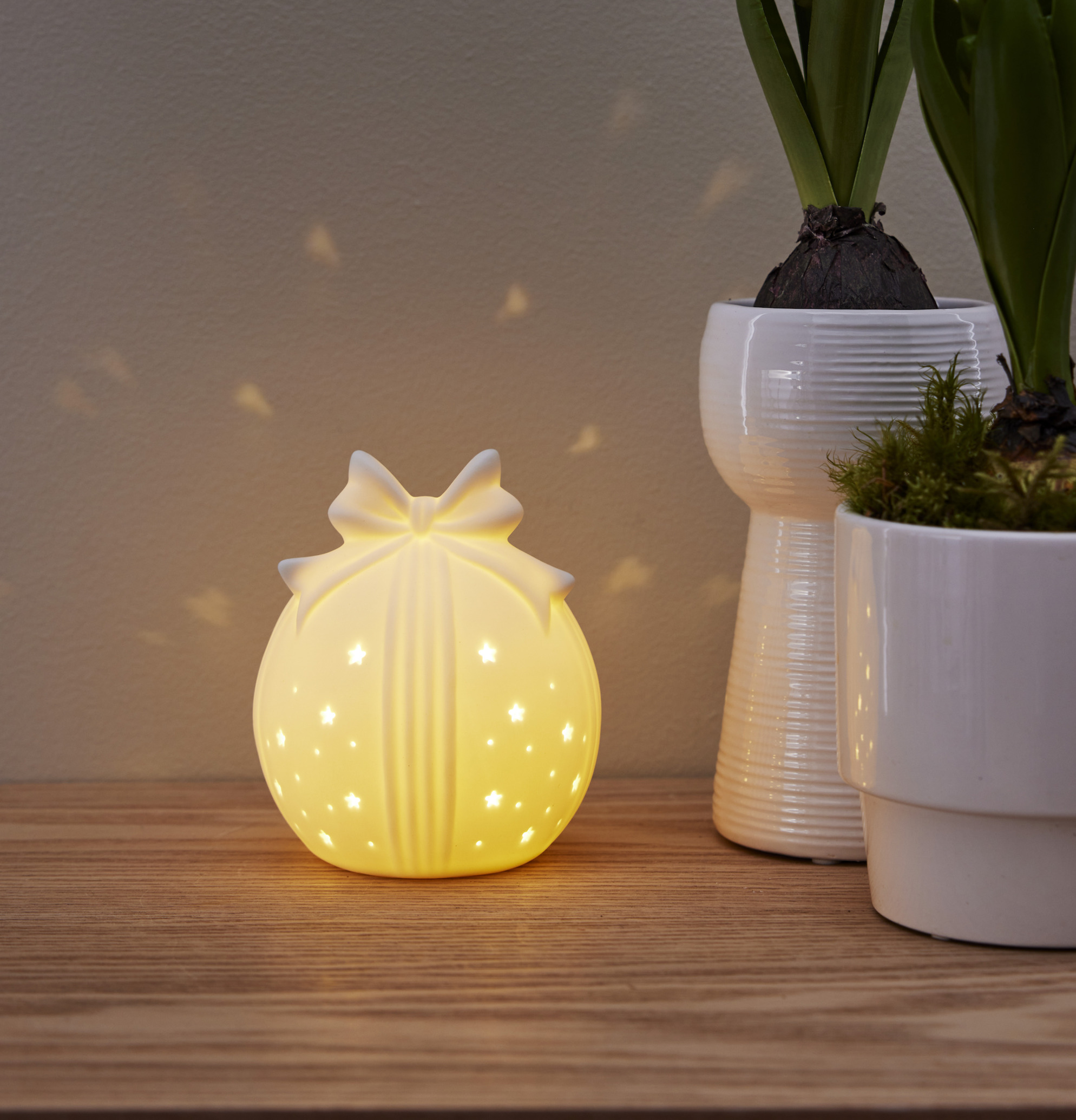 Bordsdekoration Rozy Led Liten Star Trading Lampor Taklampor Golvlampor Bordslampor LED-lampor Ledlampor Fönsterlampor Ljusslingor för dekoration