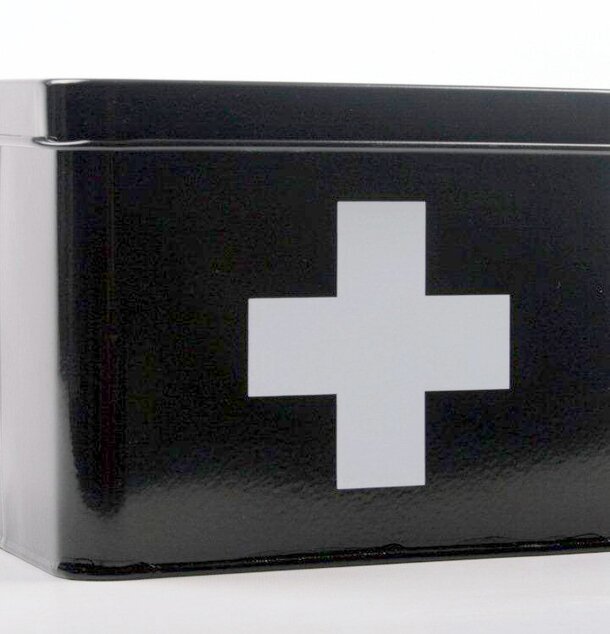 Medicinlåda Apotek Grå från Interstil i minimalistisk miljö