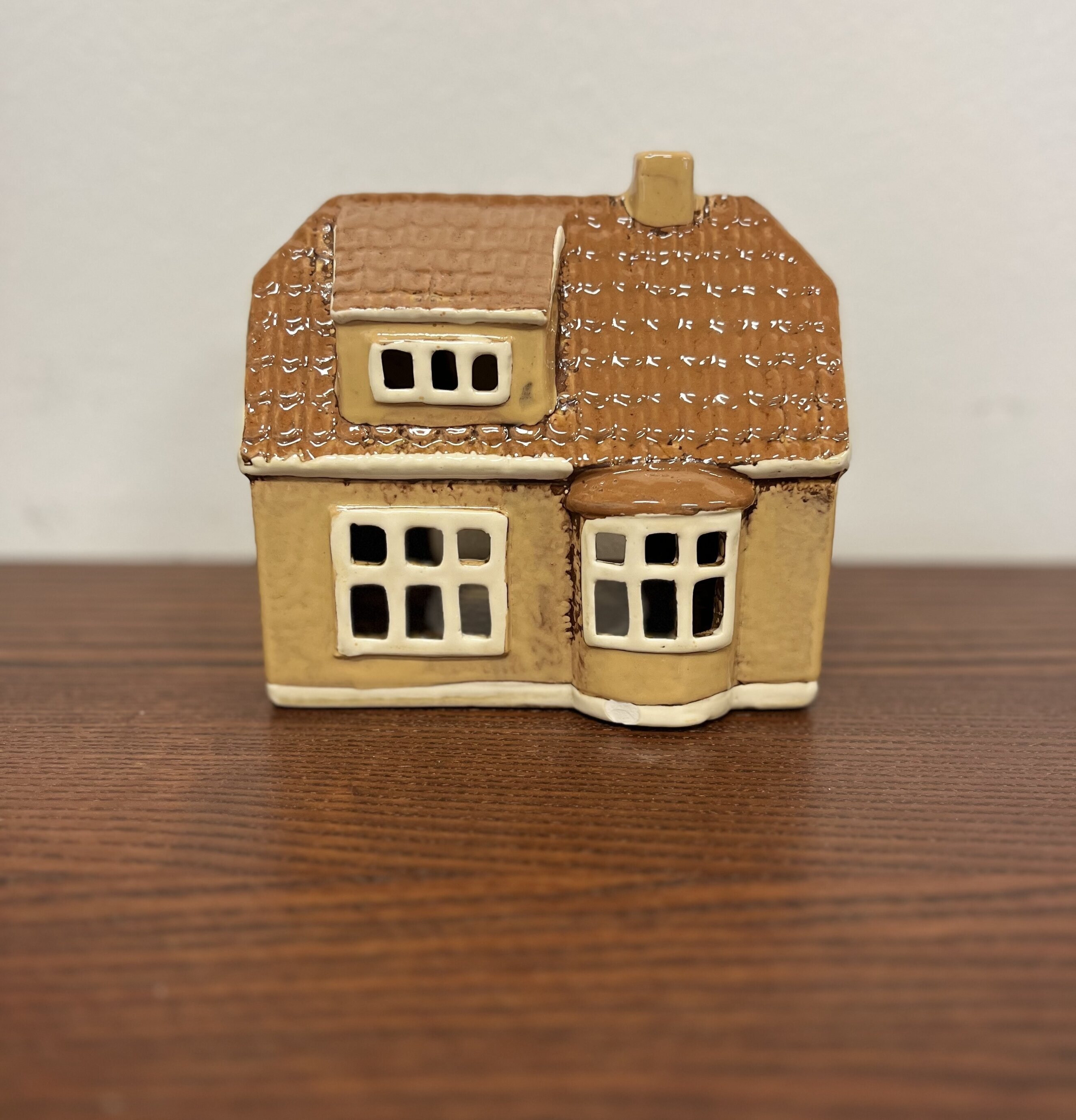 Ljuslykta Hus Beige (fynd-id 1) Det Gamle Apotek