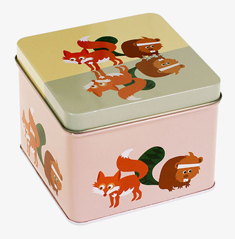 Bild av en lekfull plåtburk med djurillustrationer