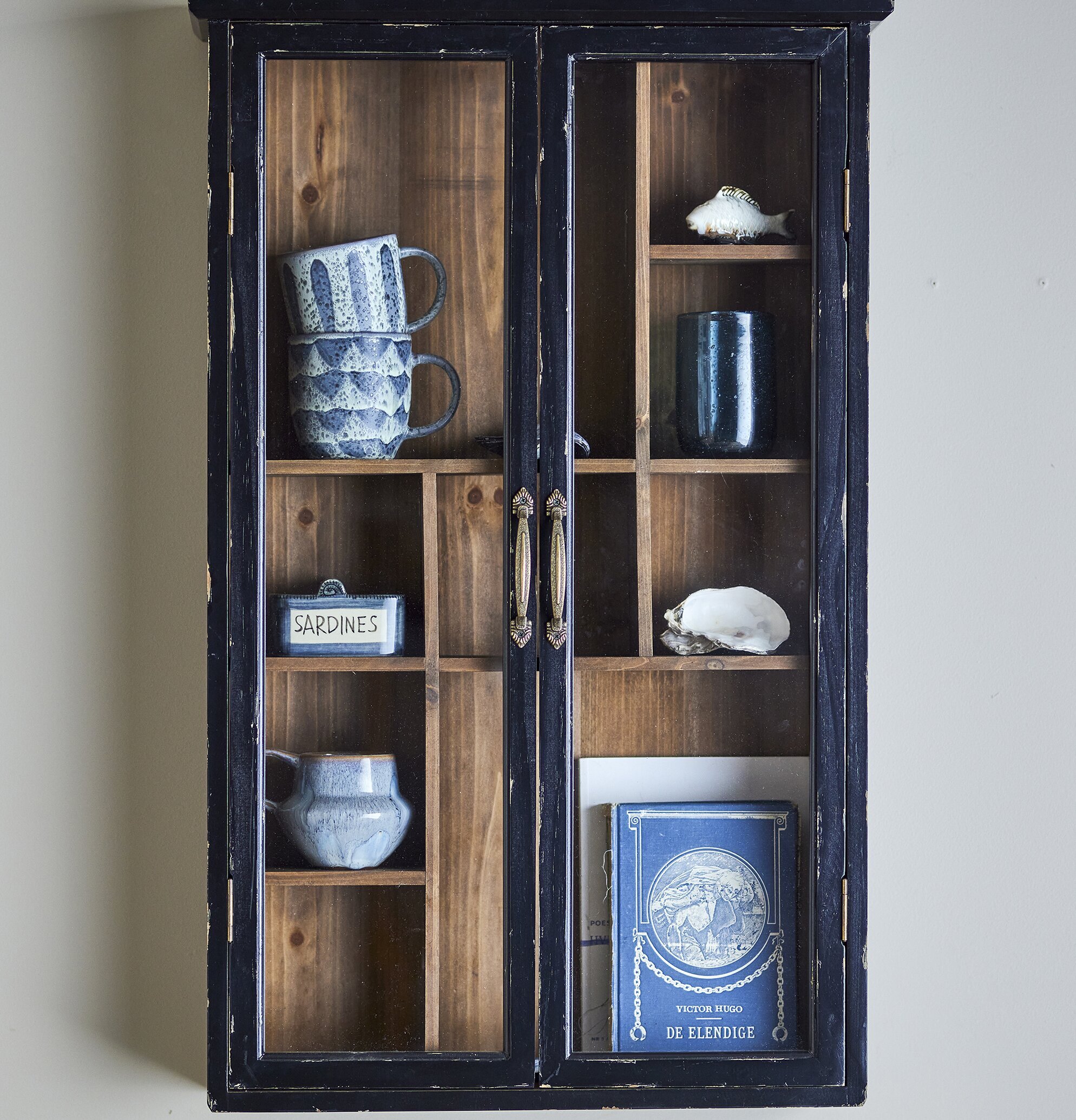 Väggskåp Hazem Svart Bloomingville Skåp (ej för nycklar eller medicin) Vägghyllor som mer är en möbel