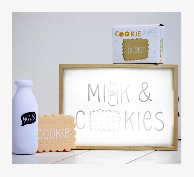 Mini Milk Light LED från A Little Lovely Company med kexlampa