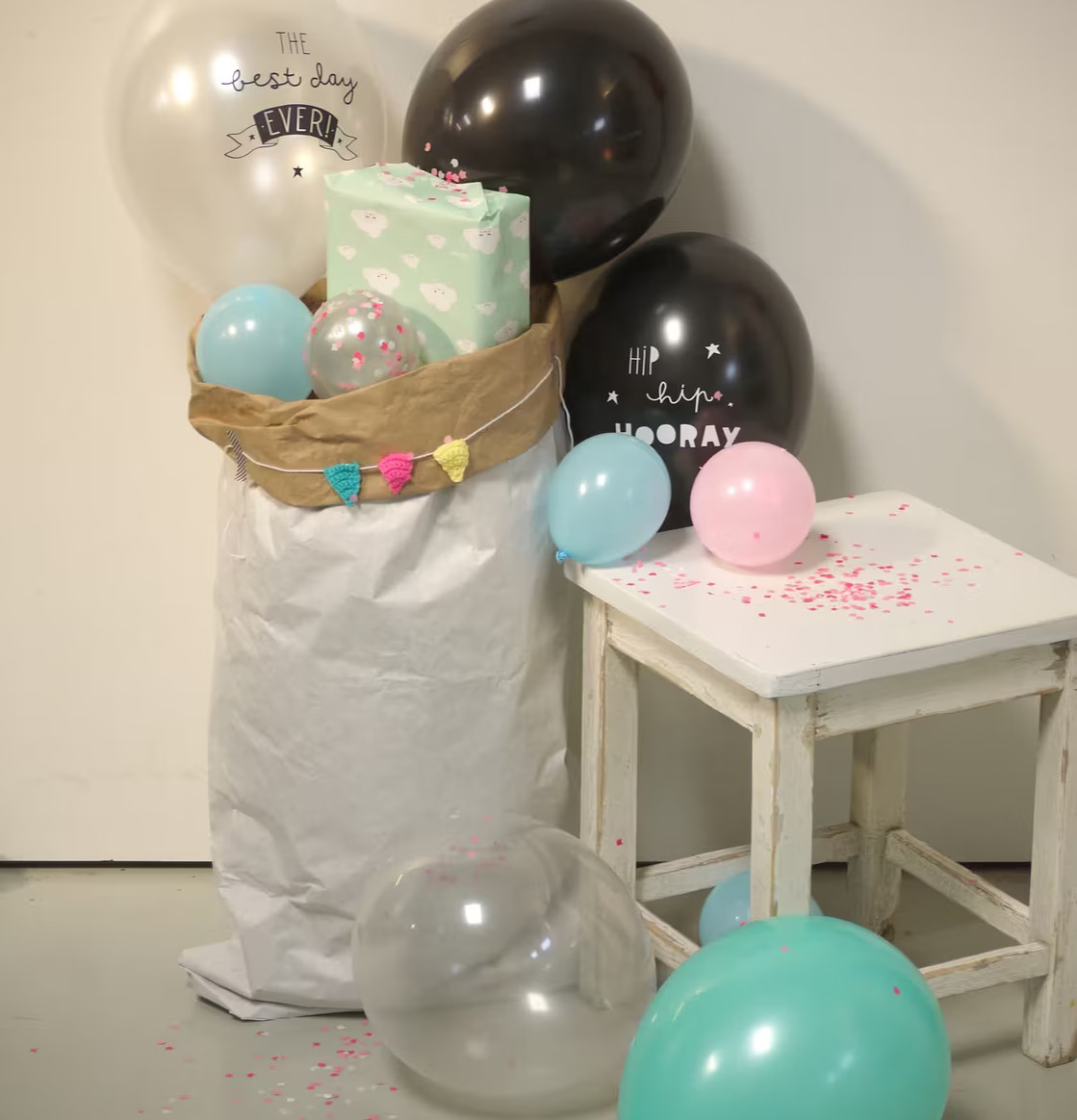 Ballong Hip Hip Hooray från A Little Lovely Company i festmiljö