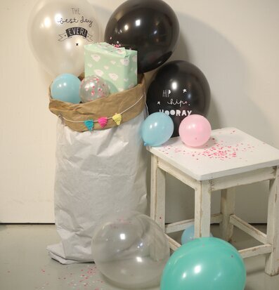 Ballong Hip Hip Hooray från A Little Lovely Company i festmiljö