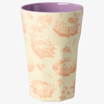 Foto: Latte-mugg med toilemönster i rosa och lila