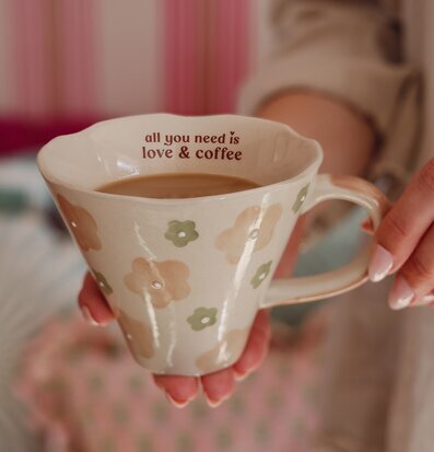Mugg - All You Need Is Love & Coffee Majas Cottage Muggar/koppar i porslin, keramik, papper