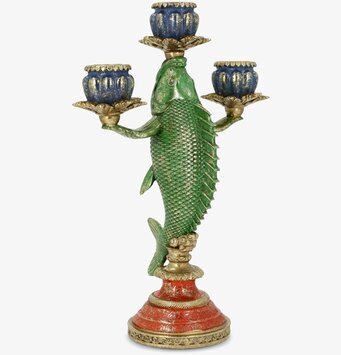 Foto: Trearmad ljusstake med fiskmotiv, patina grön