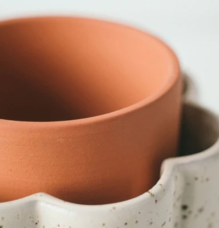 Självvattnande Kruka Offwhite Pepin Krukor Örtkrukor Glaskrukor Självbevattnare Självbevattning Bevattningsglas Droppvattnare Droppbevattnare Droppbevattning