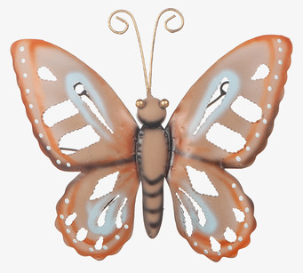 Foto på fjärilsformad väggdekoration i hamrad plåt