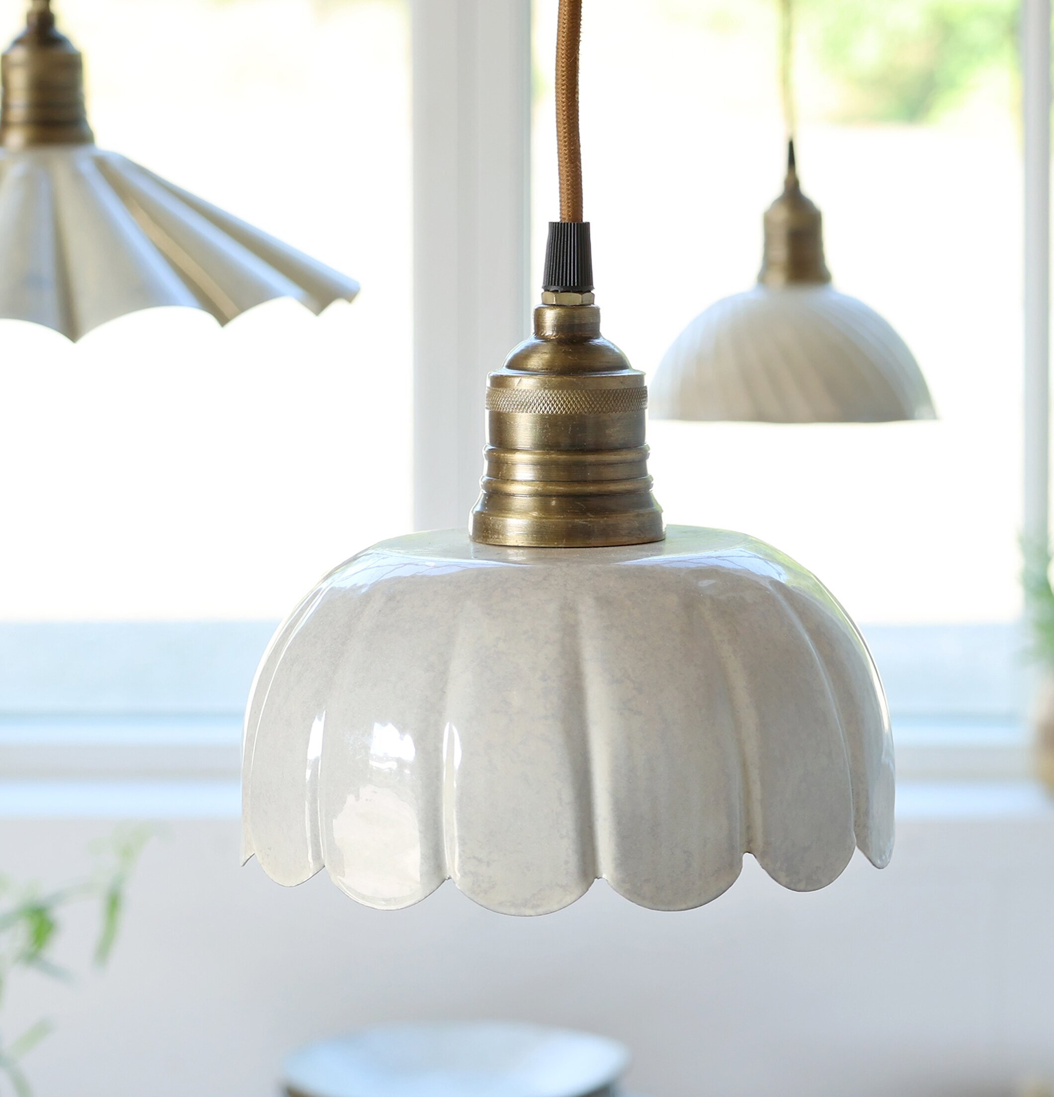 Fönsterlampa Lunel Creme Chic Antique Lampor Taklampor Golvlampor Bordslampor LED-lampor Ledlampor Fönsterlampor Ljusslingor för dekoration