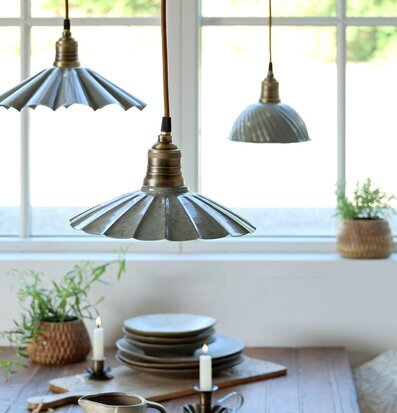 Taklampa Lunel Opal Chic Antique Lampor Taklampor Golvlampor Bordslampor LED-lampor Ledlampor Fönsterlampor Ljusslingor för dekoration