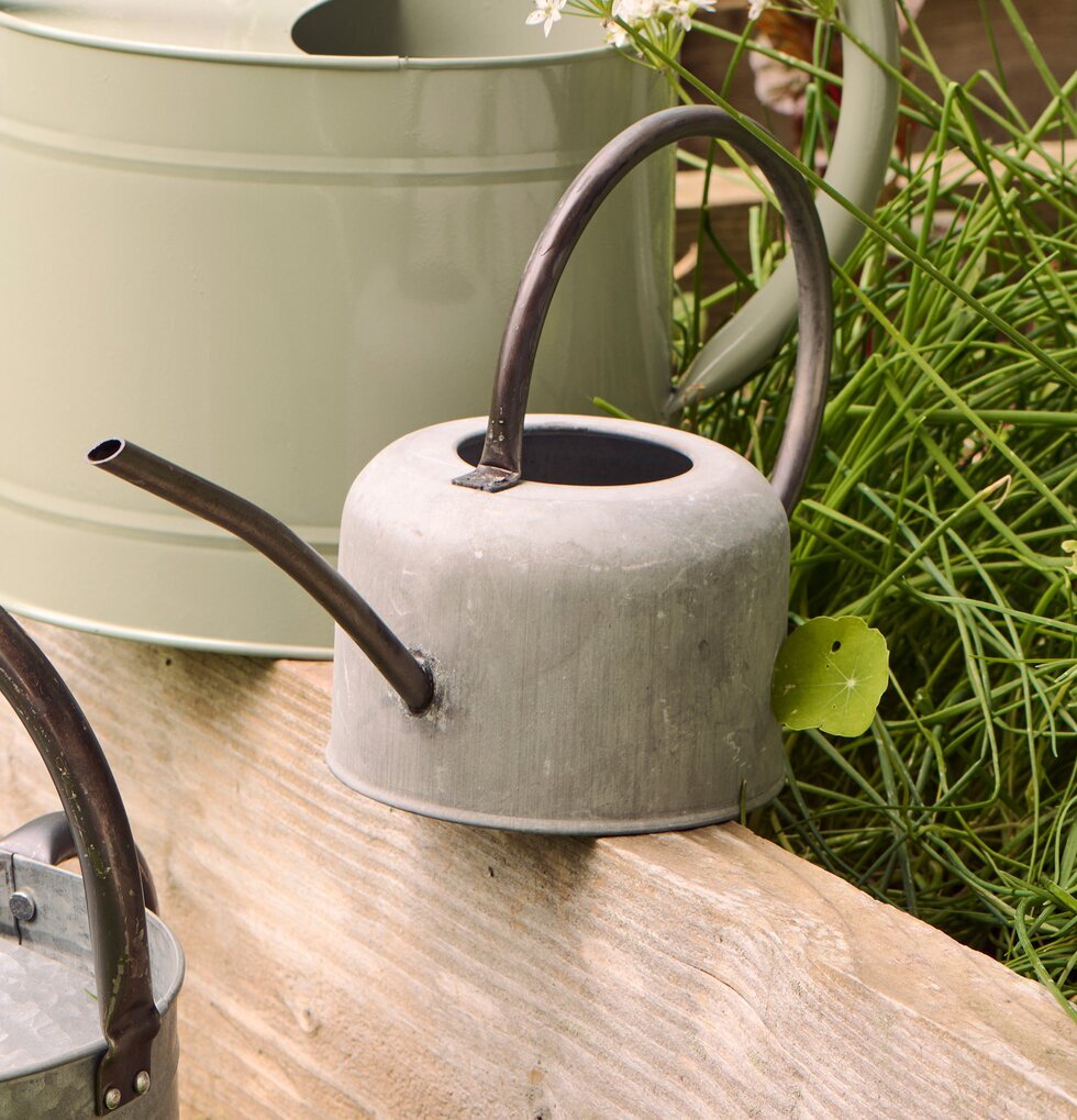 Vattenkanna Grå 0,9 liter IB Laursen Vattenkannor för inomhusbruk utomhusbruk